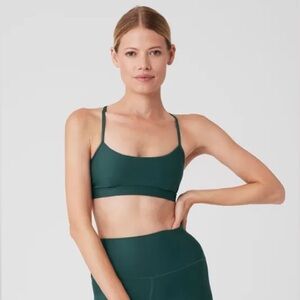 Alo airlift sports bra in midnight green